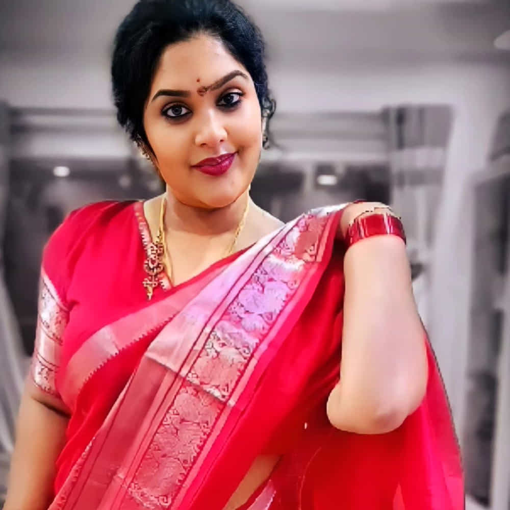 నటనతో పాటు అందంతోనూ ప్రియా ఆకట్టుకుంటున్నారు. హీరోయిన్స్ కు ఏమాత్రం తీసిపోని అందంతో ఆకట్టుకుంటున్నారు ప్రియా. సినిమాలతో పాటు పలు సీరియల్స్ లోనూ నటిస్తున్నారు ప్రియా.