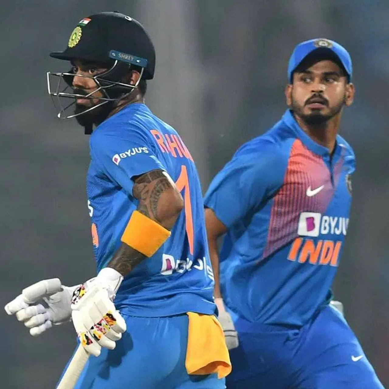 KL Rahul and Shreyas Iyer: వెస్టిండీస్ టూర్‌లో టీ20 సిరీస్ ఓటమి షాక్‌తో భారత క్రికెట్ జట్టు స్వదేశానికి తిరిగి వస్తోంది. కాగా, 2023 ఆసియా కప్‌నకు భారత జట్టును ఈరోజు ప్రకటించే అవకాశం ఉంది. దీంతో పాటు జట్టులోకి పునరాగమనం చేసేందుకు పోరాడుతున్న కేఎల్ రాహుల్, శ్రేయాస్ అయ్యర్‌ల భవితవ్యం కూడా నేడు తేలనుంది.