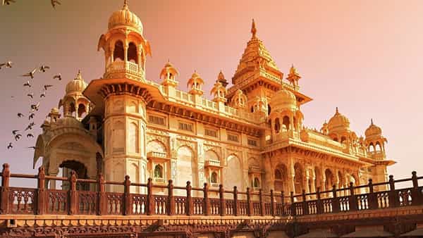 IRCTC Tours: రాజస్థాన్ రాజసం చూసొద్దాం రండి.. ఐఆర్సీటీసీ నుంచి అతి తక్కువ ధరలోనే విమాన ప్రయాణం..