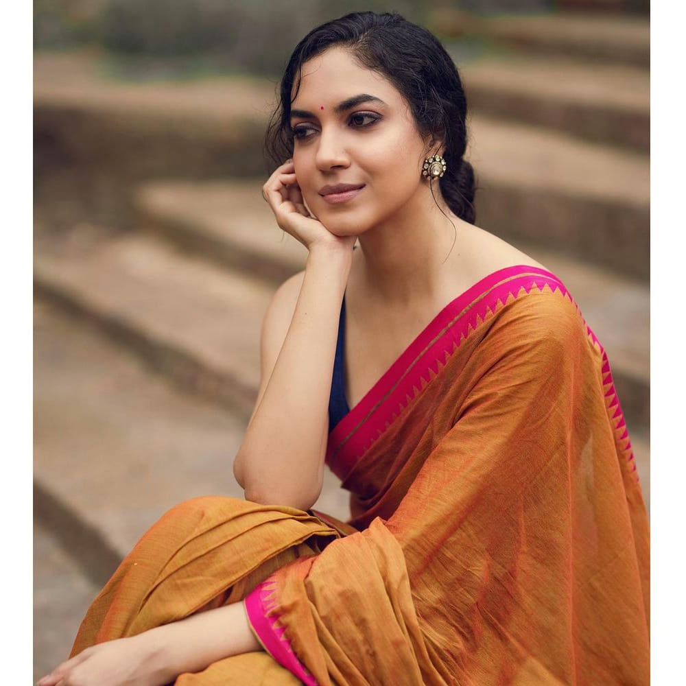 ‘పెళ్లి చూపులు’ సినిమాతో ఓవర్‌నైట్ సెన్సేషన్‌గా మంచి గుర్తింపు తెచ్చుకున్న ఈ బ్యూటీ.. ‘ఎవడే సుబ్రహ్మణ్యం’, ‘కేశవ’, ‘టక్ జగదీశ్’, ‘వరుడు కావలెను’, ‘ఒకే ఒక జీవితం’ లాంటి హిట్ చిత్రాలను తన ఖాతాలో వేసుకుంది.