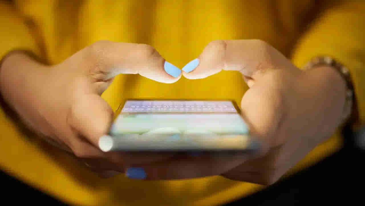 Social Media: సోషల్ మీడియాలో ఏది పడితే అది పోస్ట్ చేస్తున్నారా.? మూల్యం చెల్లించాల్సిందే..