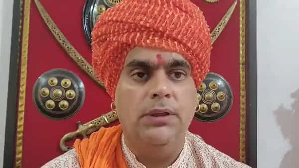 Watch: చంద్రుడిని హిందూ రాష్ట్రంగా ప్రకటించాలి.. ఇతర దేశాలు చంద్రుడిపై తమ హక్కును ప్రకటించకముందే భారత్ త్వరపడాలంటున్న స్వామి చక్రపాణి..