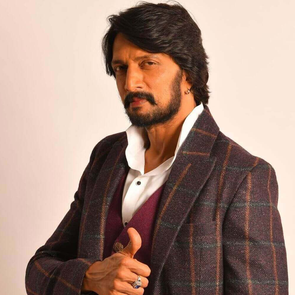 Sudeep: లాంగ్ బ్రేక్ తీసుకున్న కిచ్చా సుదీప్‌, నెక్ట్స్ మూవీని భారీగా ప్లాన్ చేస్తున్నారు. ప్రజెంట్ సెట్స్ మీద ఉన్న 46వ సినిమా కోసం భారీ వర్కవుట్స్ చేస్తున్నారు. క్లైమాక్స్ ఫైట్‌ కోసం సిక్స్‌ ప్యాక్ యాబ్స్‌తో సిద్ధమవుతున్నారు సుదీప్‌. ఈ సినిమాను తమిళ నిర్మాత కలైపులి యస్‌ థాను వి క్రియేషన్స్‌ బ్యానర్‌లో నిర్మిస్తున్నారు.