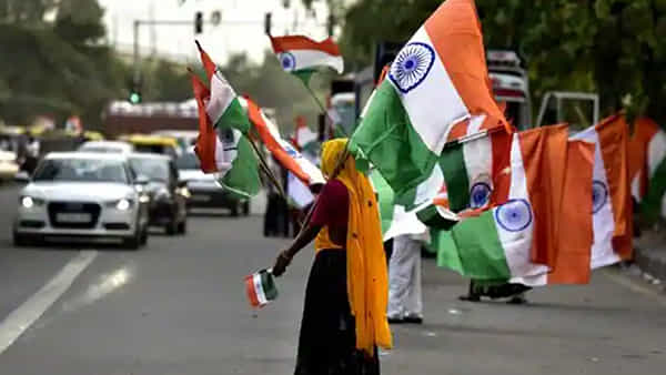 Hyderabad Traffic Alert: మంగళవారం హైదరాబాద్లో ట్రాఫిక్ ఆంక్షలు.. ఆ మార్గాల్లో వాహనాలు దారిమళ్లింపు