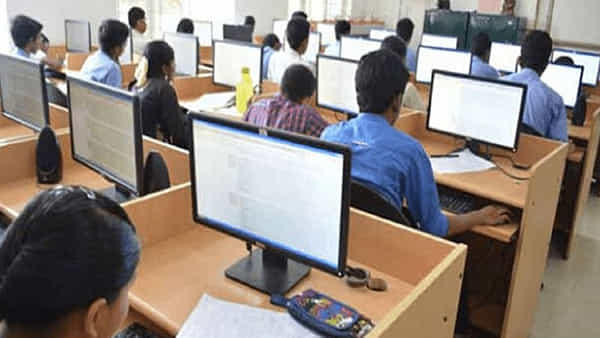 TREIRB Exams: నేటి నుంచి గురుకుల నియామక పరీక్షలు ప్రారంభం.. 15 నిముషాల ముందే గేట్ల మూసివేత