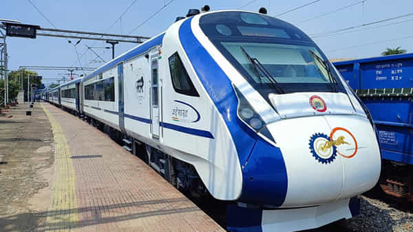 Vande Bharat Express: తెలంగాణకు మరో వందే భారత్ ఎక్స్ప్రెస్ రైలు.. హైదరాబాద్ టూ బెంగళూరు.. టికెట్ రేట్లు ఇవే..