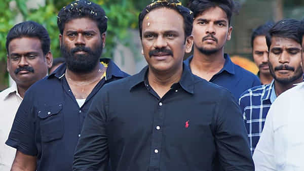 Andhra Pradesh: వంగవీటి రాధా అడుగులు ఎటువైపు.. ఆ పార్టీలోనే చేరాలని ఒత్తిడి చేస్తున్న అనుచరులు