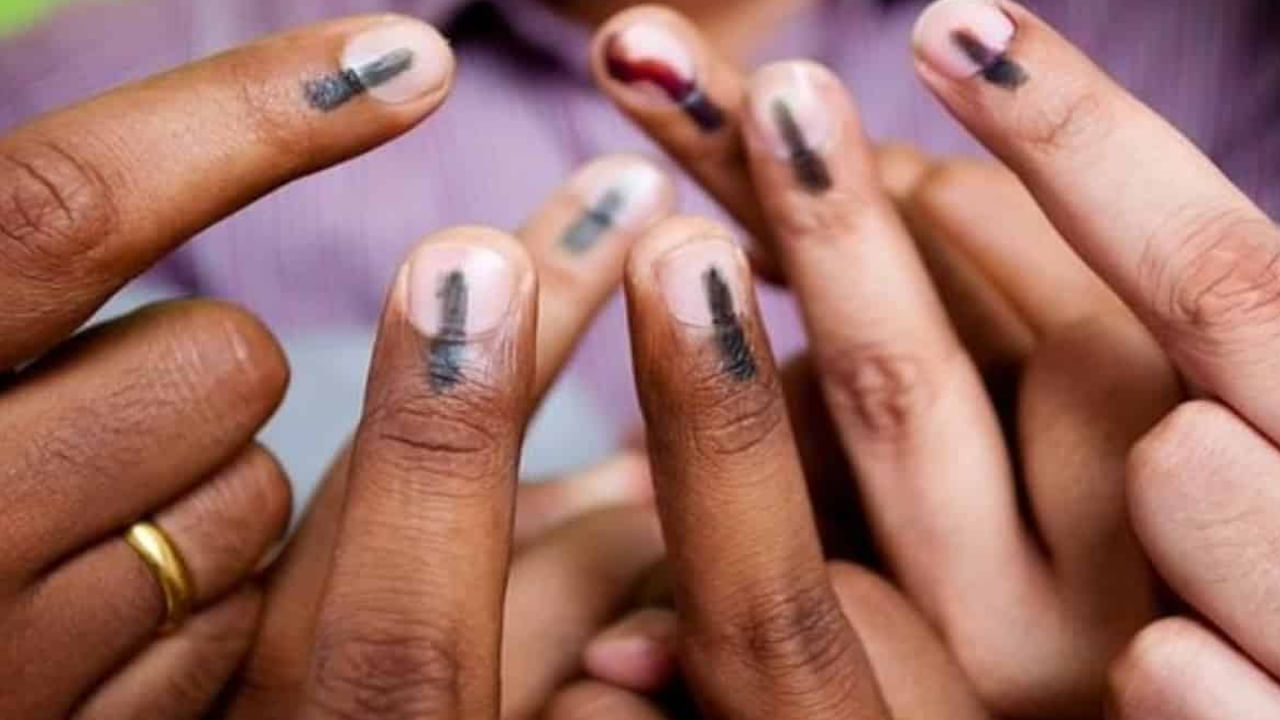 Telangana: ఎన్నికలొస్తున్నాయ్.. ఓటరు జాబితాలో మీ పేరు సరి చేసుకున్నారా..? ఈ సింపుల్ ట్రిక్ ఫాలో అవ్వండి