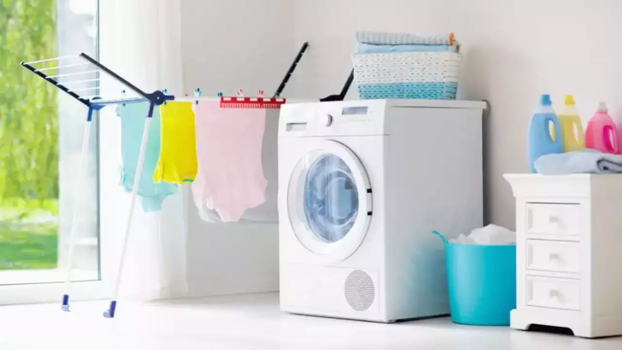 Washing Machine: ఇంటిలో వాషింగ్ మెషీన్ ఎక్కడ పెడితే మంచిది?