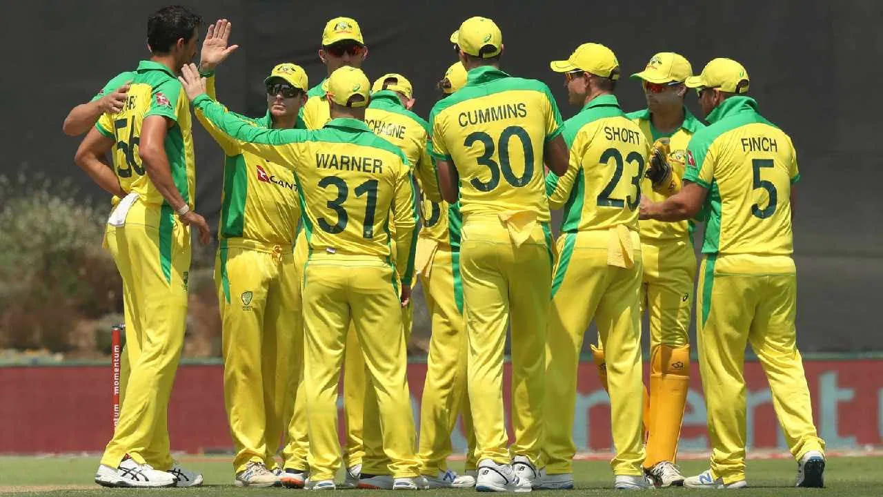 అలాగే వన్డే ప్రపంచకప్నకు గట్టిపోటీతో సన్నద్ధమవుతున్న ఆస్ట్రేలియా జట్టు కూడా నాకౌట్పై ఆశలు పెట్టుకుంది. ఆసీస్ సమతూకంతో కూడిన జట్టు కాబట్టి సెమీస్ లోనూ ఆడతామని ఏబీడీ తెలిపాడు.