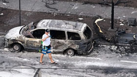 Wildfires Forest: హవాయిలో నాలుగు రోజులుగా దహించుకుపోతున్న అడవి.. 39 మంది మృతి.. జాతీయ విపత్తుగా ప్రకటన.. Wildfires Forest: హవాయిలో నాలుగు రోజులుగా దహించుకుపోతున్న అడవి.. 39 మంది మృతి.. జాతీయ విపత్తుగా ప్రకటన..