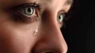 Telangana: అయ్యో‌తల్లీ ఎంత కష్టమొచ్చే.. శ్మశానంలో‌ నిండు గర్బిణీ నివాసం! చెత్తాచెదారమే ఆహారం..