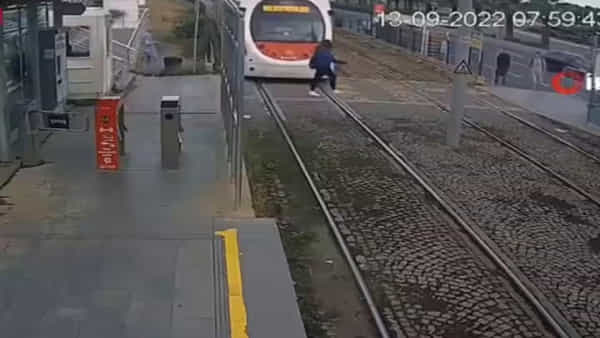 Viral Video: ఈమెకింకా భూమిపై నూకలున్నాయనుకుంటా-జస్ట్ మిస్ అంతే- వీడియో చూశారాంటే షాకే..!