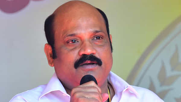 AP Politics: గన్నవరం సీటుపై క్లారిటీ రాలేదా.. మనసు మార్చుకున్నారా.. యార్లగడ్డ వెంకట్రావు ఏమన్నారంటే..