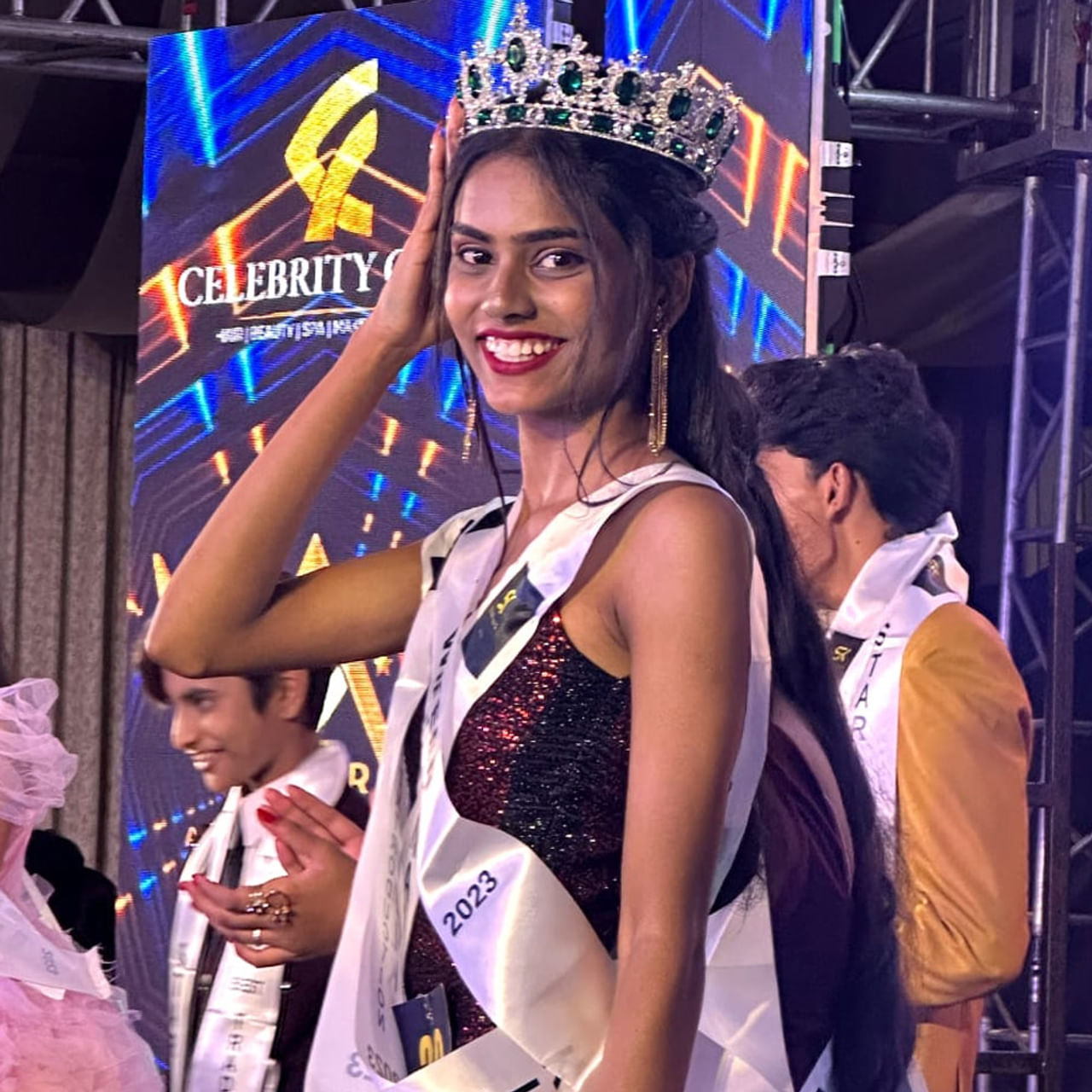 Miss Teen Andhra Pradesh- 2023: ఉమ్మడి విశాఖ జిల్లా గ్రామీణ ప్రాంతానికి చెందిన ఒక యువతి మిస్ టీన్ ఆంధ్రప్రదేశ్- 2023 టైటిల్‌ను కైవసం చేసుకుంది. అనకాపల్లి జిల్లా ఎలమంచిలి మండలం కట్టుపాలెం గ్రామానికి చెందిన పండూరి యశస్విని మిస్ టీన్ ఆంధ్రప్రదేశ్- 2023 టైటిల్ విజేతగా నిలిచింది. విశాఖకు చెందిన క్లాసిక్ ఎంటర్టైన్మెంట్ అనే సంస్థ ఆధ్వర్యంలో మిస్ టీన్ ఆంధ్రప్రదేశ్- 2023 పోటీలు నగరంలో జరిగాయి.  