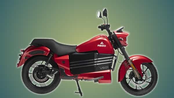 Electric Motorcycle: క్రూయిజర్ లుక్లో సరికొత్త ఎలక్ట్రిక్ బైక్.. సింగిల్ చార్జ్పై 180 కి.మీ. రివర్స్ గేర్ ఆప్షన్తో సెన్సేషన్..