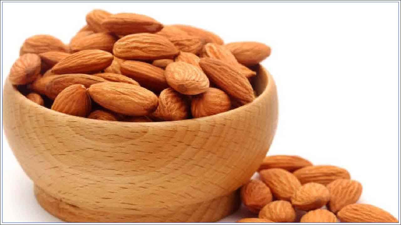 బాదంపప్పులు కొన్ని ఇతర గింజలతో కలిపి తింటే గుండెకు మంచిదని చెబుతారు. ఇలా బాదం పప్పుతో ఎన్నో ఆరోగ్య ప్రయోజనాలు ఉన్నాయని నిపుణులు చెబుతున్నారు. (నోట్‌: ఇందులోని అంశాలు కేవలం అవగాహన కోసం మాత్రమే. నిపుణుల సలహాలు, సూచనల మేరకు అందిస్తున్నాము. ఏవైనా సందేహాలు ఉంటే నిపుణులను సంప్రదించాలి.)