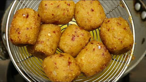 Aloo Bites Recipe: ఆలుగడ్డతో ఇలా స్నాక్స్ చేసుకుని తినండి.. ప్లేట్ మొత్తం ఖాళీ అవ్వాల్సిందే!!