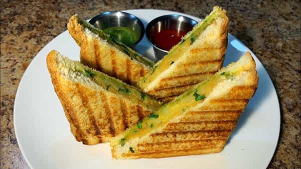 Aloo Sandwich: బేకరీలో లభించే ఆలూ శాండ్ విచ్ ను ఇలా చేయండి.. అస్సలు విడిచి పెట్టరు!!