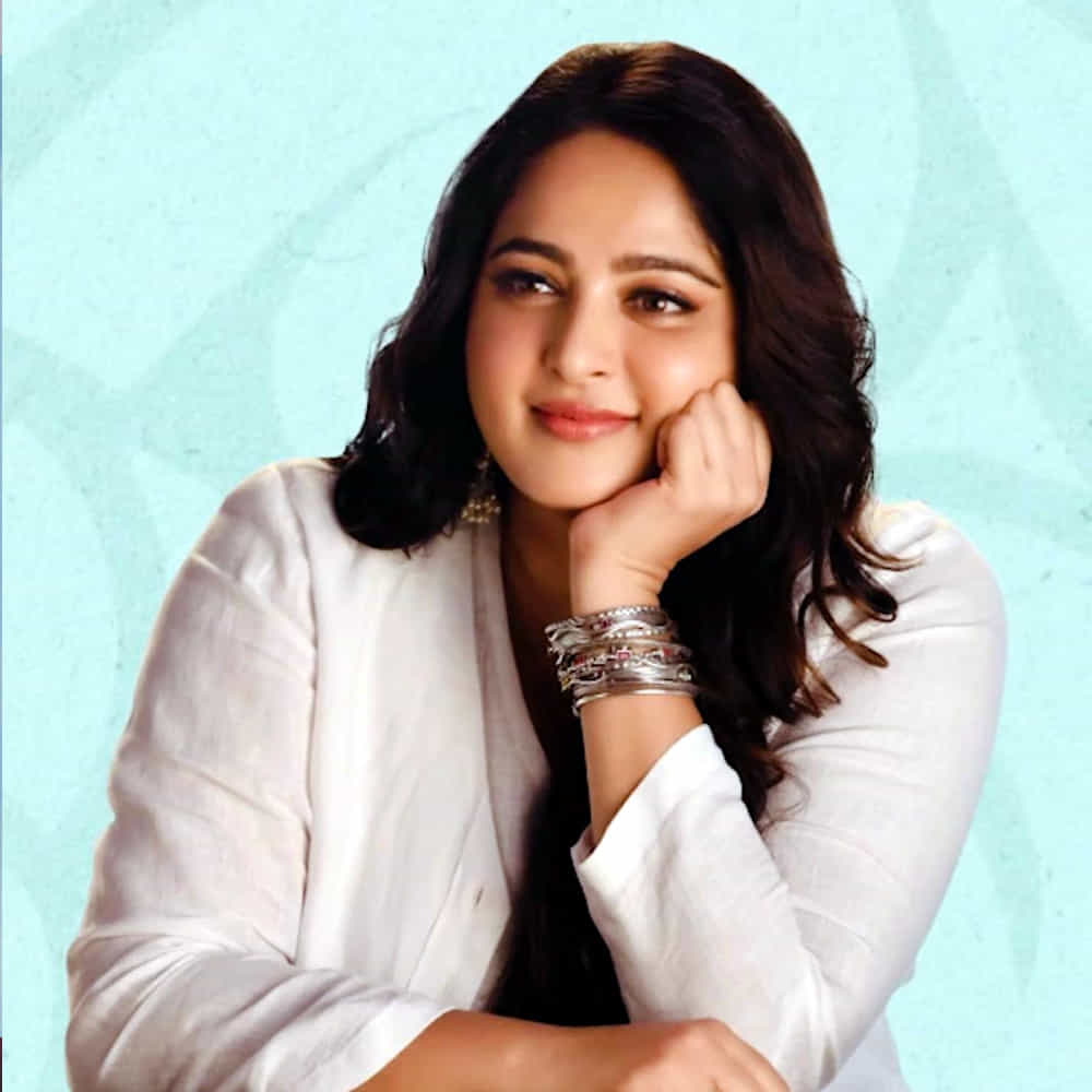 దీంతో అనుష్క ఎక్కడ అక్కడ అన్న డిస్కషన్ గట్టిగా జరుగుతోంది.లాంగ్ గ్యాప్ తరువాత స్వీటీ అనుష్క లీడ్ రోల్లో తెరకెక్కిన సినిమా మిస్ శెట్టి మిస్టర్ పొలిశెట్టి. డిఫరెంట్ జానర్లో రూపొందిన ఈ రొమాంటిక్ ఎంటర్టైనర్ సెప్టెంబర్ 7న ప్రేక్షకుల ముందుకు రానుంది.