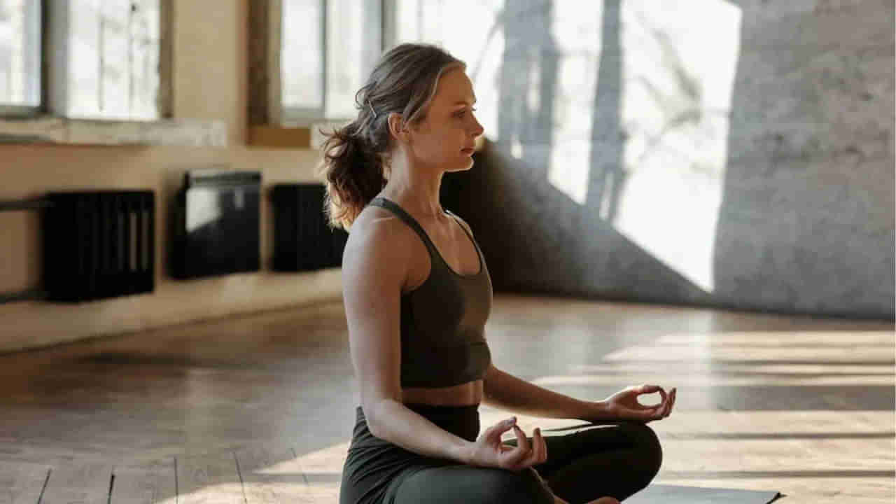 Aromatherapy Yoga Benefits: అరోమా థెరపీ యోగా ఒక్కటి వేస్తే.. ఈ సమస్యలన్నింటికీ బైబై చెప్పవచ్చు!!