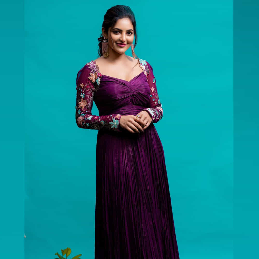 ఈ జనరేషన్లో రిలేషన్స్ కొత్త పుంతలు తొక్కుతున్నాయి. ఒకరితో రిలేషన్ లో ఉండడమనేది అది వారి వ్యక్తిగత నిర్ణయం. దీనిపై ఎవరికీ అధికారం లేదు. అయిత వివాహమే అన్నిటికంటే బెస్ట్ రిలేషన్ అని చెప్పుకొచ్చింది అతుల్య.