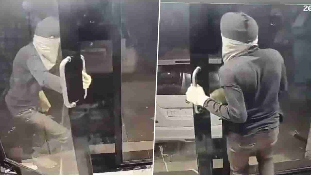 ATM Robbery Video Viral: ఏటీఎం చోరీకి భారీ స్కెచ్‌.. ప్లాన్‌ బెడిసి కొట్టడంతో చివరకు సీన్ రివర్స్..! వీడియోలో చూసేయండి..