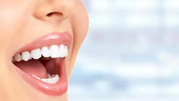 Bad Smell From Mouth: ఈ 5 ఇంటి చిట్కాలు నోటి దుర్వాసనను దూరం చేస్తాయి.. మీరు ఏం చేయాలో తెలుసా..
