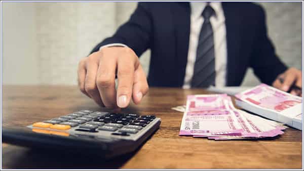 Bank Loan: వినియోగదారులకు షాకిచ్చిన ఈ రెండు బ్యాంకులు.. రుణాలు మరింత ఖరీదు