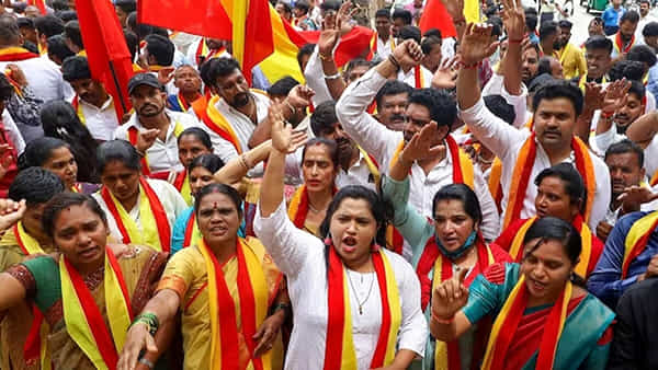 Bengaluru Bandh: కొనసాగుతోన్న బెంగళూరు బంద్.. ‘మన నీరు - మన హక్కు’.. కిచ్చా సుదీప్ ట్వీట్..