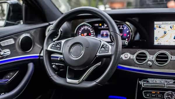 Car Dashboard: కారు డ్యాష్బోర్డ్పై 5 హెచ్చరిక సంకేతాలు.. మీరు శ్రద్ధ వహించకపోతే ప్రాణాలకే ప్రమాదం