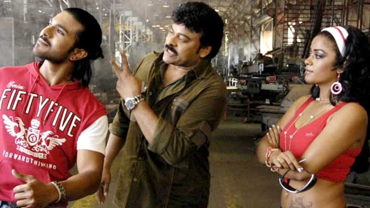 ప్రస్తుతం గేమ్ చేంజర్లో నటిస్తున్నారు రామ్చరణ్. చిరంజీవి నెక్స్ట్ సినిమా ఎప్పుడు మొదలవుతుందనే విషయం గురించి ఇంకా క్లారిటీ లేదు. దీంతో కొడుకు సినిమాలో కేరక్టర్ చేయడానికి మెగాబాస్ ఓకే చెప్పే స్కోప్ ఉందనే వార్తలు వినిపిస్తున్నాయి. అదే జరిగితే ఈ సారి బొమ్మ బ్లాక్బస్టర్ చేయడానికి మేం ఉన్నాం అంటున్నారు మెగా ఆర్మీ.
