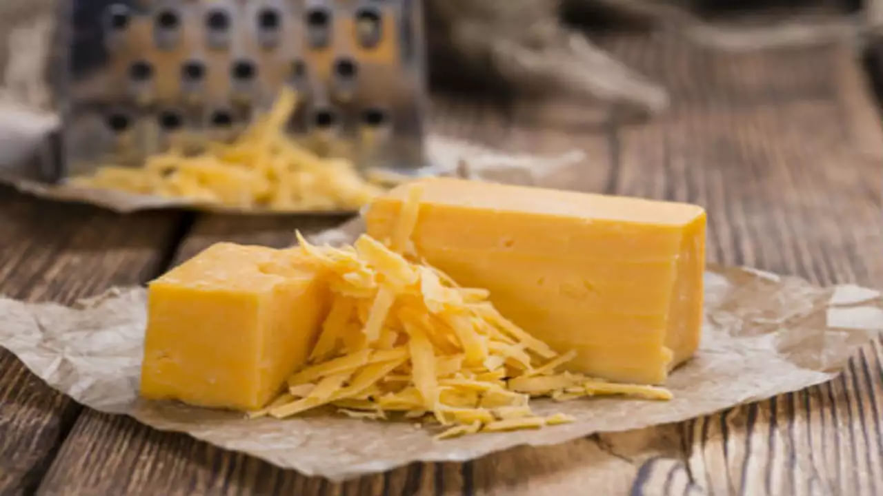 Cheese Benefits: చీజ్ తినడం వల్ల ఎన్ని ప్రయోజనాలు ఉన్నాయో తెలుసా!!