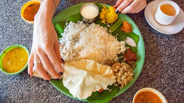 Health Tips: రాత్రి భోజనం తర్వాత ఈ తప్పులు మానుకోండి.. ఏం జరుగుతుందో తెలుసా..