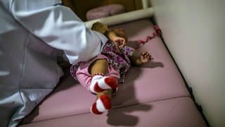 Andhra Pradesh: నాయకుల మధ్య చిచ్చు పెడుతోన్న ప్రత్యేక విమానాలు.. ఏపీలో ఇప్పుడంతా ఇదే చర్చ