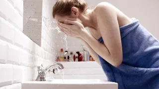 Silk Saree Cleaning Tips: ఈ చిట్కాలను పాటిస్తే.. పట్టు చీరలకు డ్రై క్లీనింగ్ అక్కర్లేదు!!