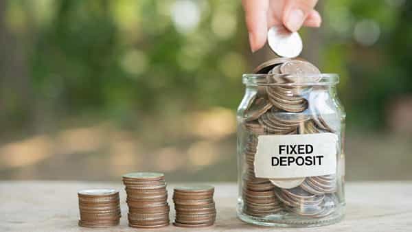 Fixed Deposit Interest Rates: ఎఫ్డీ చేయాలనుకుంటున్నారా? ఇవిగో బెస్ట్ ఆప్షన్స్.. కొత్త వడ్డీ రేట్లు ఇవే..