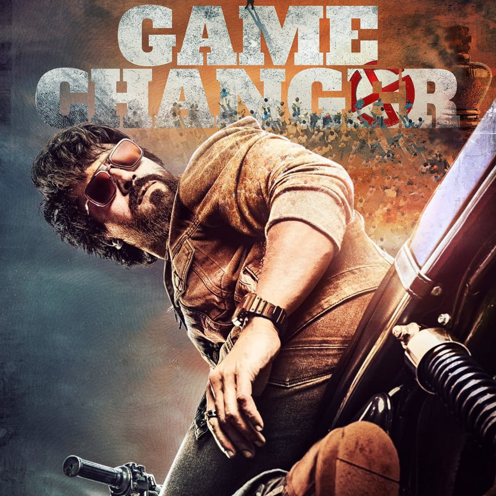 ఇప్పుడేకంగా సాంగ్ బయటికి రావడంతో.. ప్రొడక్షన్ హౌజ్ స్పందించింది. ఈ పని చేసిన వాళ్లపై కేసు నమోదు చేసామని.. లీకైన పాటను స్ప్రెడ్ చేయొద్దని కోరారు నిర్మాతలు. ఇందులో కియారా అద్వానీ హీరోయిన్‌గా నటిస్తున్నారు. వారం రోజుల కింద ప్రాజెక్ట్ కే నుంచి ఇలాగే ఓ వీడియో లీక్ అయింది. 