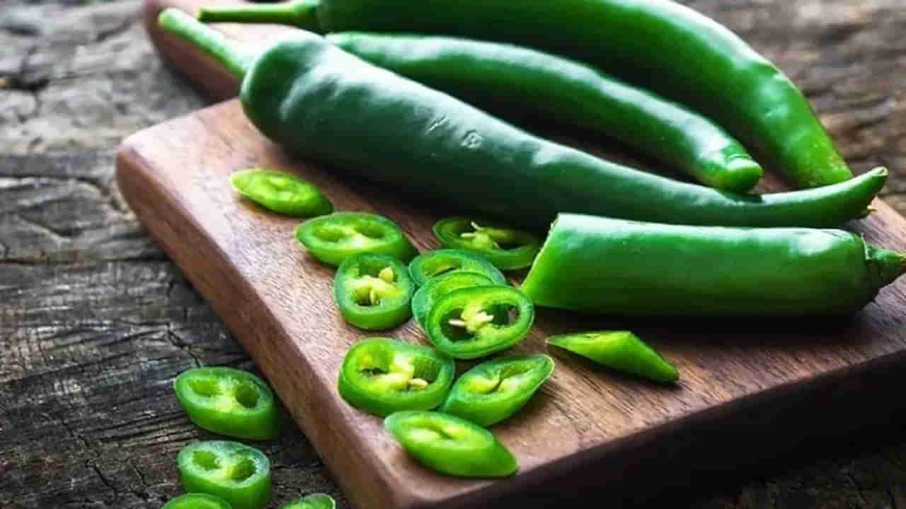 Green Chilies Benefits: పచ్చి మిర్చితో లాభాలే కానీ నష్టాలు లేవండోయ్..! గుండెను ఆరోగ్యంగా ఉంచుతుంది!
