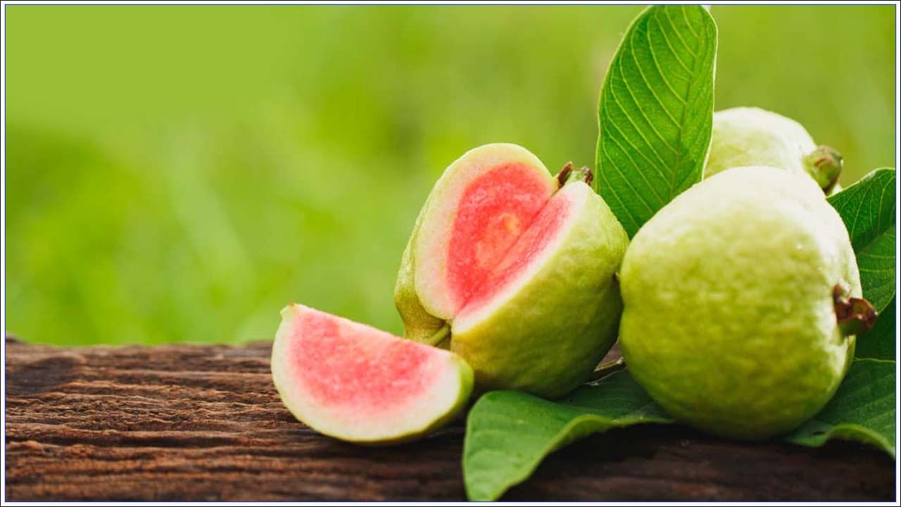 జామపండులో మెగ్నీషియం పుష్కలంగా ఉంటుంది. ఇది ఒత్తిడిని దూరం చేస్తుంది. అందుకే ఒత్తిడికి లోనైనప్పుడు జామపండ్లను తినమని ఆరోగ్య నిపుణులు సూచిస్తుంటారు. 