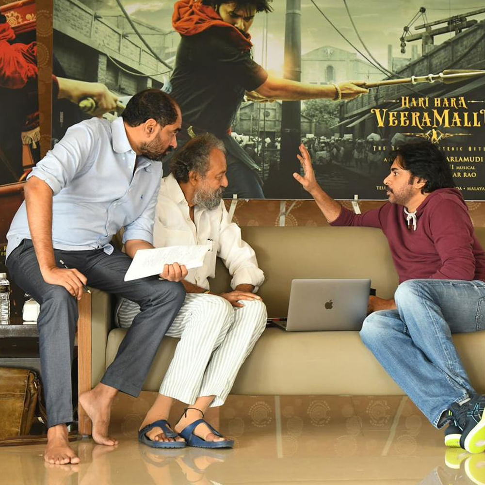 ఇక ఈ సాంగ్ ఇప్పటికే యూత్‌ నుంచి మంచి రెస్పాన్స్ రాబట్టుకుంటూ ఉండడంతో.. జనాల్లో కూడా మంచి అంచనాలను పెంచుకుంటోంది అలా నిన్ను చేరి ఫిల్మ్.
