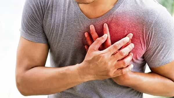 Heart Strokes: కరోనా వ్యాక్సిన్లకు గుండెపోటుకు సంబంధం ఉందా? పరిశోధకులు ఏం చెప్పారు?