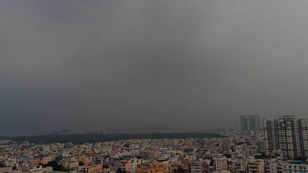 Hyderabad: హైదరాబాద్లో కుండపోత వర్షం.. నిమజ్జనాలకు ఆటంకం..