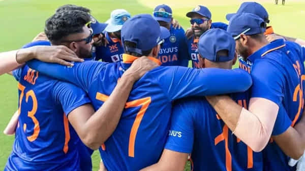 IND vs PAK: టాస్ గెలిచిన బ్యాటింగ్ ఎంచుకున్న రోహిత్.. బుమ్రా రీఎంట్రీ.. షమీ ఔట్.. టీమిండియా ప్లేయింగ్ XI ఇదే..
