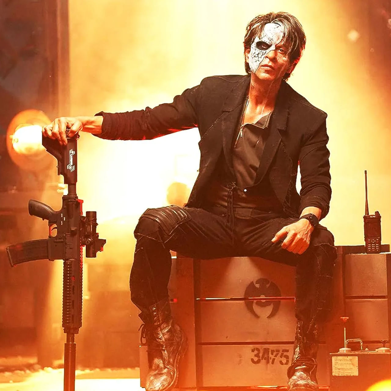 త్రూ అవుట్ వరల్డ్ జవాన్.. సూపర్ డూపర్ హిట్ అంటూ.. దిమ్మతిరిగే రెస్పాన్స్ వస్తున్న వేళ.. ఈ సినిమాకు తన రివ్యూ ఇచ్చారు సూపర్ స్టార్ మహేష్.