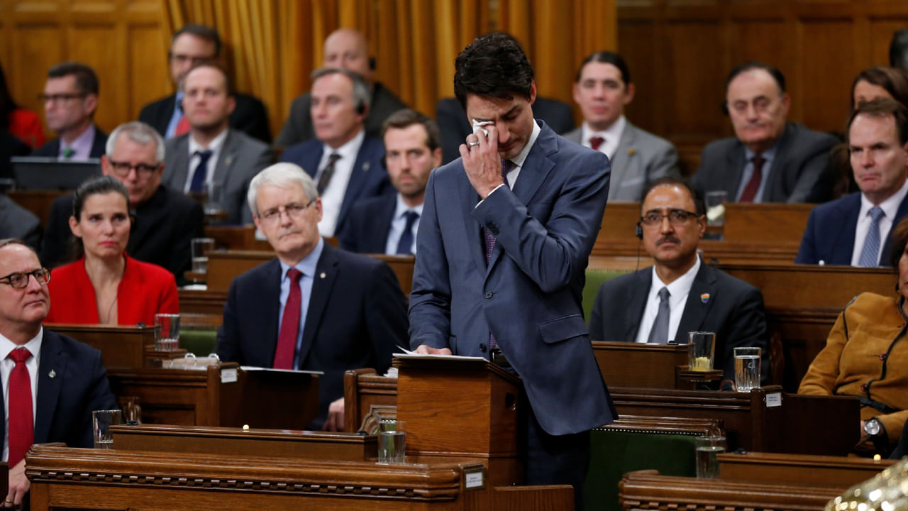 చాలా పెద్ద తప్పు చేశాం మమ్మల్ని క్షమించండి.. జస్టీన్ ట్రూడో భావోద్వేగ వ్యాఖ్యలు