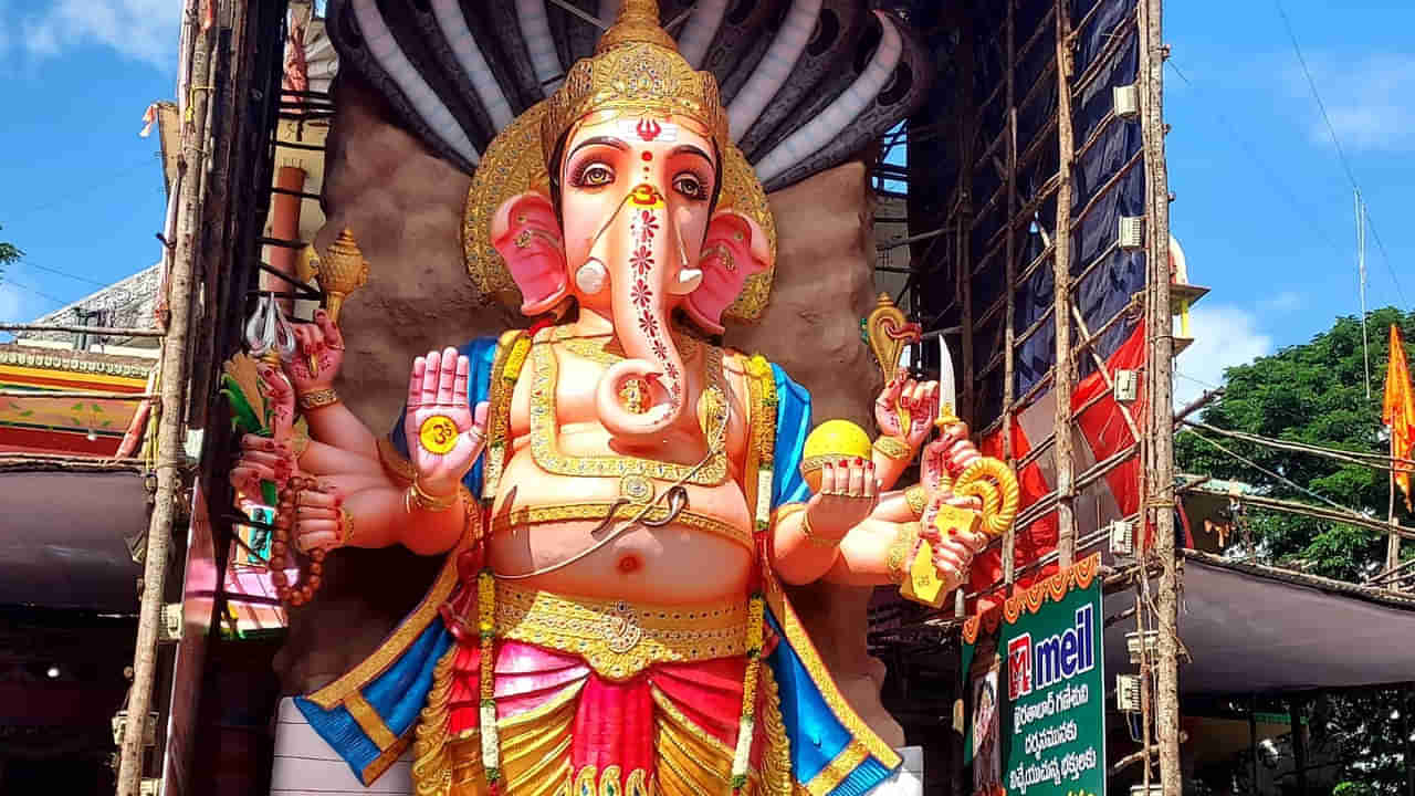 Khairatabad: ఈ సారి దశ మహా విద్యా గణపతిగా ఖైరతాబాద్ వినాయకుడు.. రికార్డ్లకు కేరాఫ్
