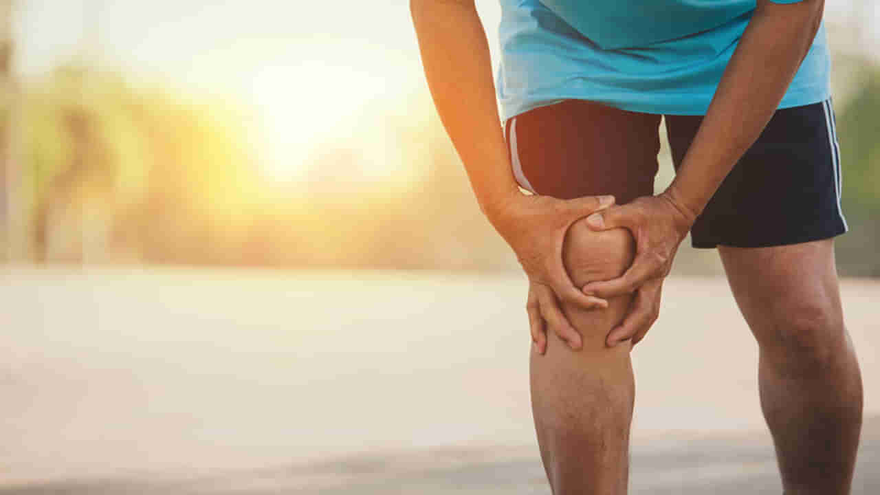 Joint Pain: వర్షాకాలంలో కీళ్ల నొప్పులు ఎక్కువవుతున్నాయా.. ఇలా చేస్తే త్వరగా ఉపశమనం..