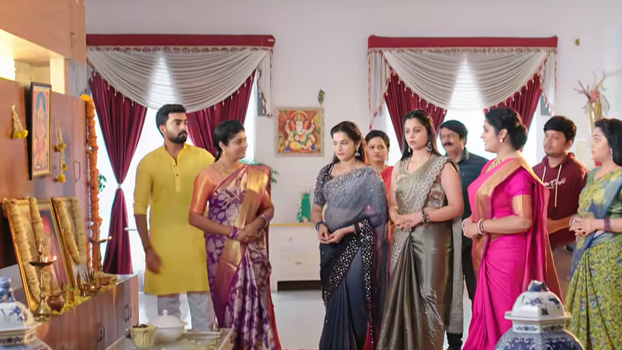 Krishna Mukunda Murari Episode September 25th, 2023: ఎన్ని కష్టాలు వచ్చినా మురారిని వదులుకోను అని ప్రామిస్ చేసిన కృష్ణ.. ఎలాగైనా నేను నా ప్రేమని దక్కించుకుంటా అంటున్న ముకుంద..