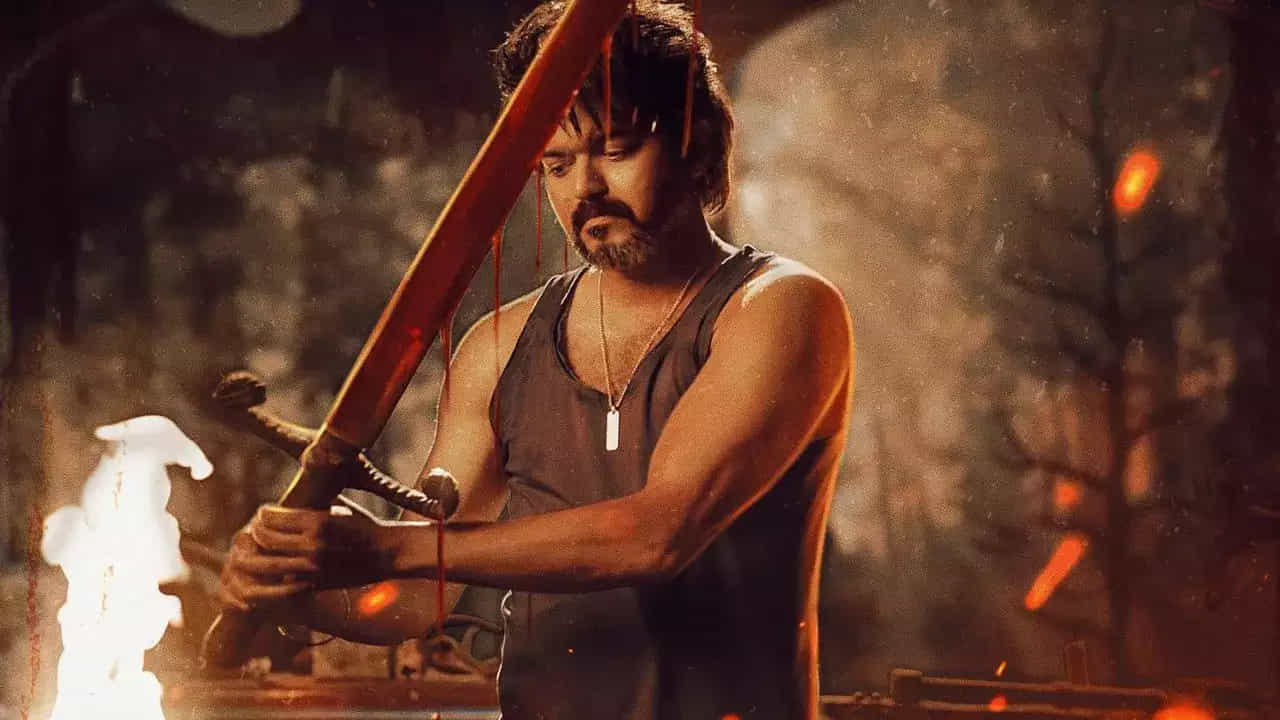 ట్రెండింగ్లో ఉన్న డైరక్టర్... లోకేష్ కనగరాజ్. విజయ్తో మాస్టర్ తర్వాత ఆయన తెరకెక్కించిన సినిమా లియో. అక్టోబర్ 19న స్క్రీన్స్ మీద సందడి చేయడానికి సిద్ధమవుతోంది. బ్లడీ స్వీట్ అంటూ ప్రమోట్ అవుతున్న ఈ సినిమా లోకేష్ యూనివర్శ్లోనే సాగుతుందనే మాటలు వినిపిస్తున్నాయి.
